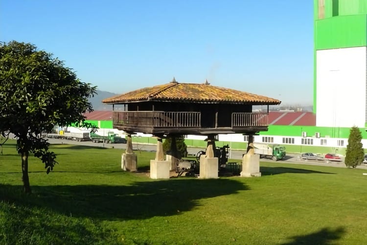 Central Lechera Asturiana, primera empresa láctea española que obtiene el certificado de Empresa Saludable